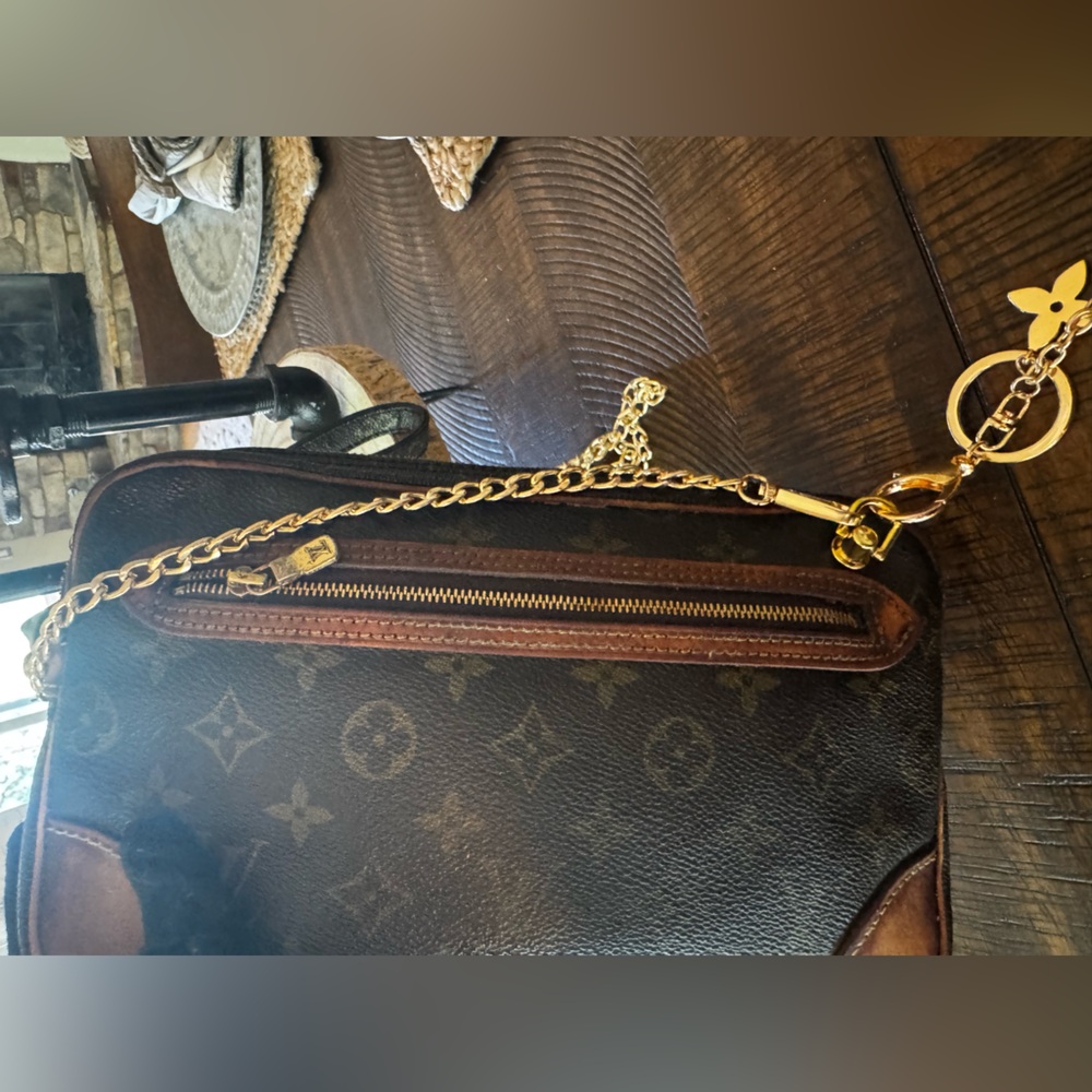 Louis Vuitton Vintage Monogram Canvas
Marly Dragonne GM Clutch converted - Picture 8 of 17